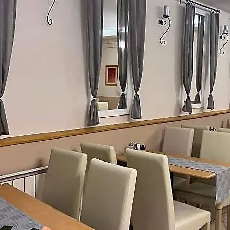 Papillon 3* Budapest