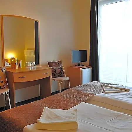 Papillon Hotel 3*